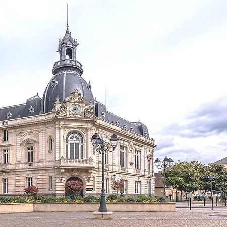 Le Saint-Pierre T2 Cosy En Plein Centre Ville ドルー エクステリア 写真