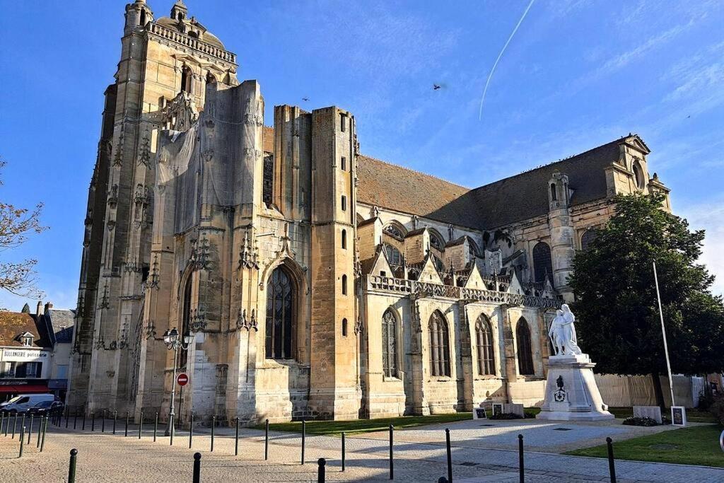Le Saint-Pierre T2 Cosy En Plein Centre Ville ドルー エクステリア 写真